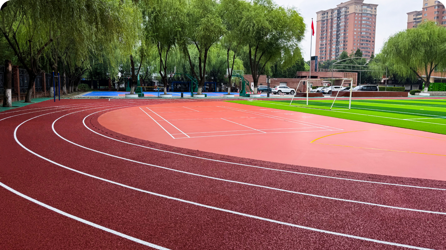 北京市豐臺區(qū)職業(yè)教育中心學(xué)校芳古園校區(qū)操場
